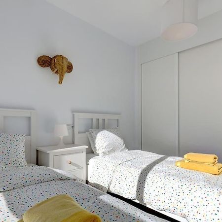 Riverside Benahavis Holiday Rental Apartment ภายนอก รูปภาพ