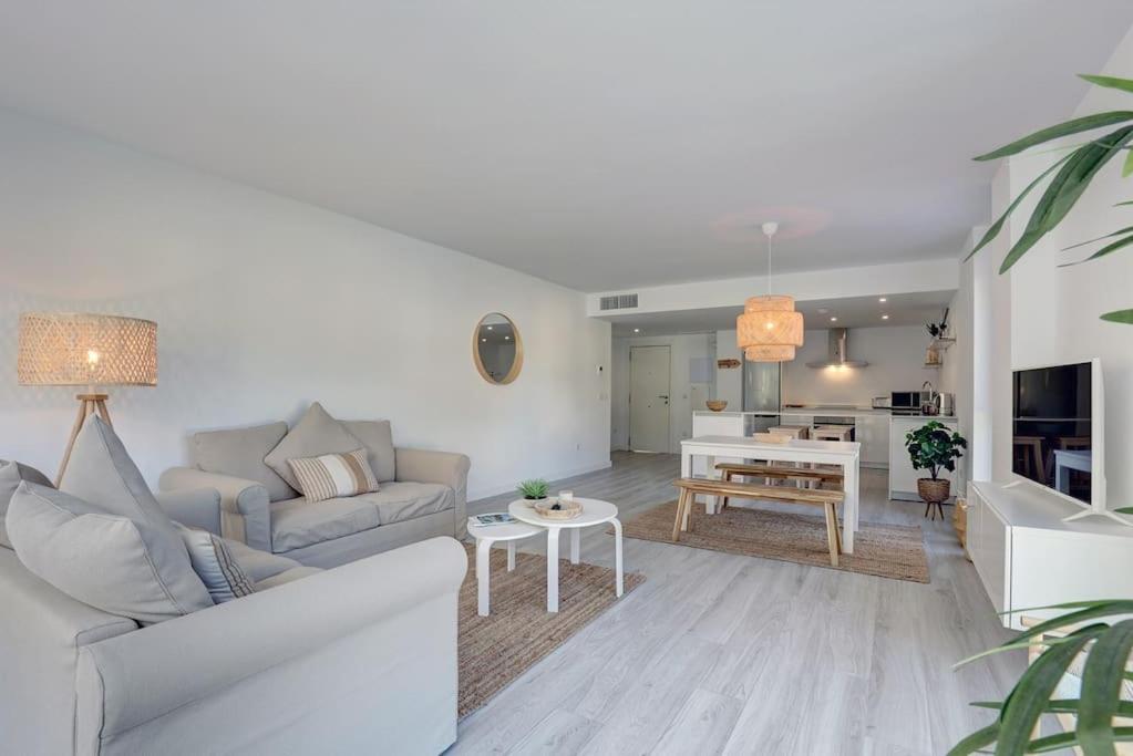Riverside Benahavis Holiday Rental Apartment ภายนอก รูปภาพ