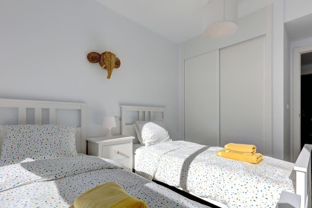 Riverside Benahavis Holiday Rental Apartment ภายนอก รูปภาพ