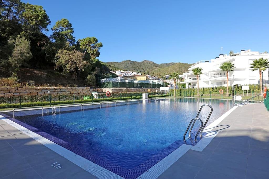 Riverside Benahavis Holiday Rental Apartment ภายนอก รูปภาพ